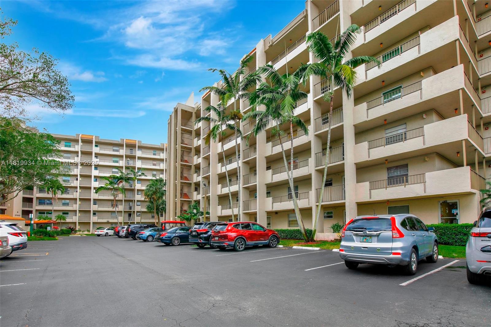 3930 Inverrary Blvd 103-D, Lauderhill, Miami-Dade County, Florida - 2 Bedrooms  
2 Bathrooms - 