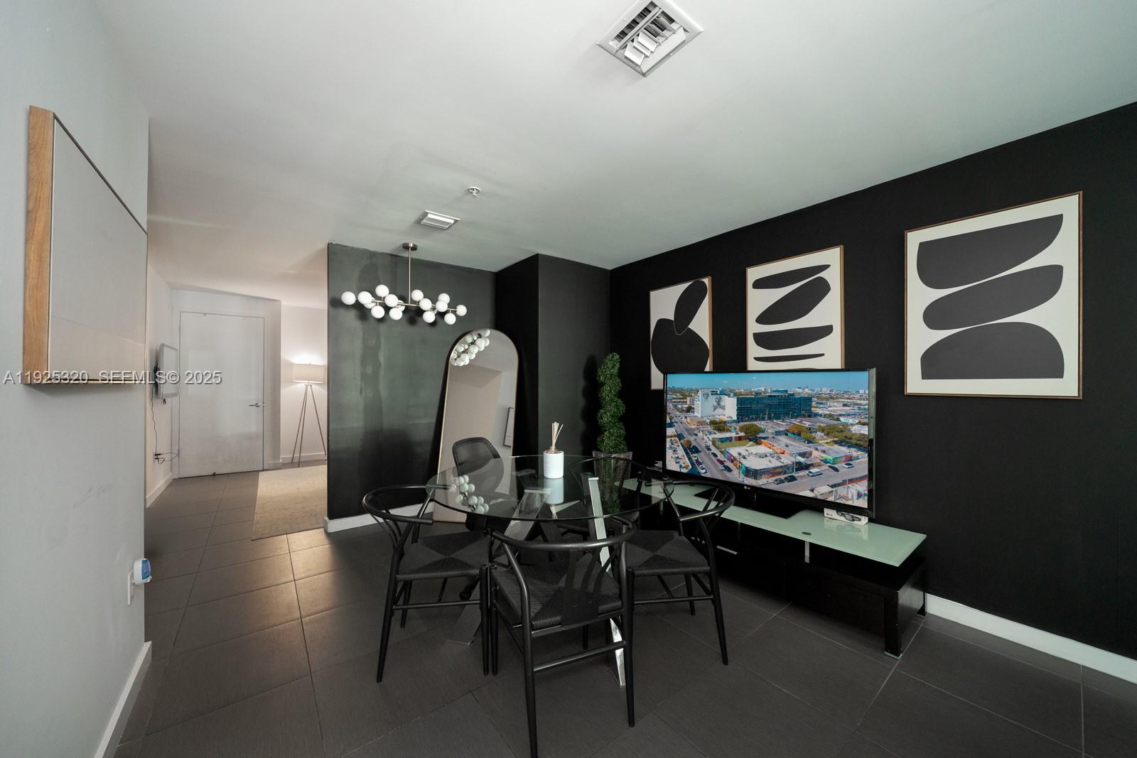 3301 NE 1st Ave M0201