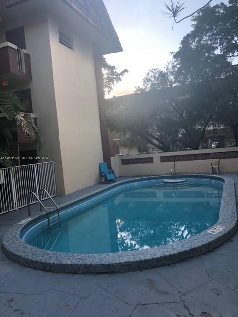 SPRING TOWERS CONDOMINIUM - Residential