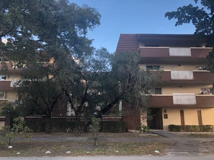 Rarely available 2/2 unit in Miami Springs- substantially remodeled / Balcony/ parking.  Tenant occupied month to month paying $2000 p/m.