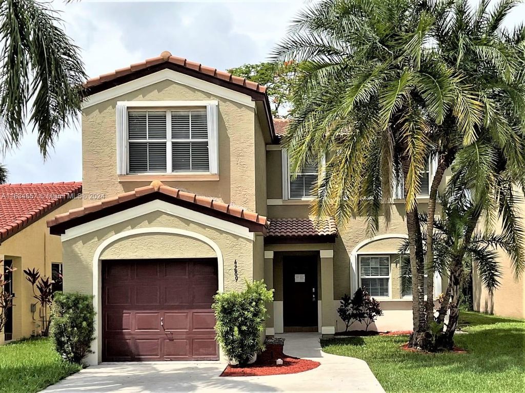 Photo of 4289 NW 1st Pl, Deerfield Beach, FL 33442 (MLS # A11634657)