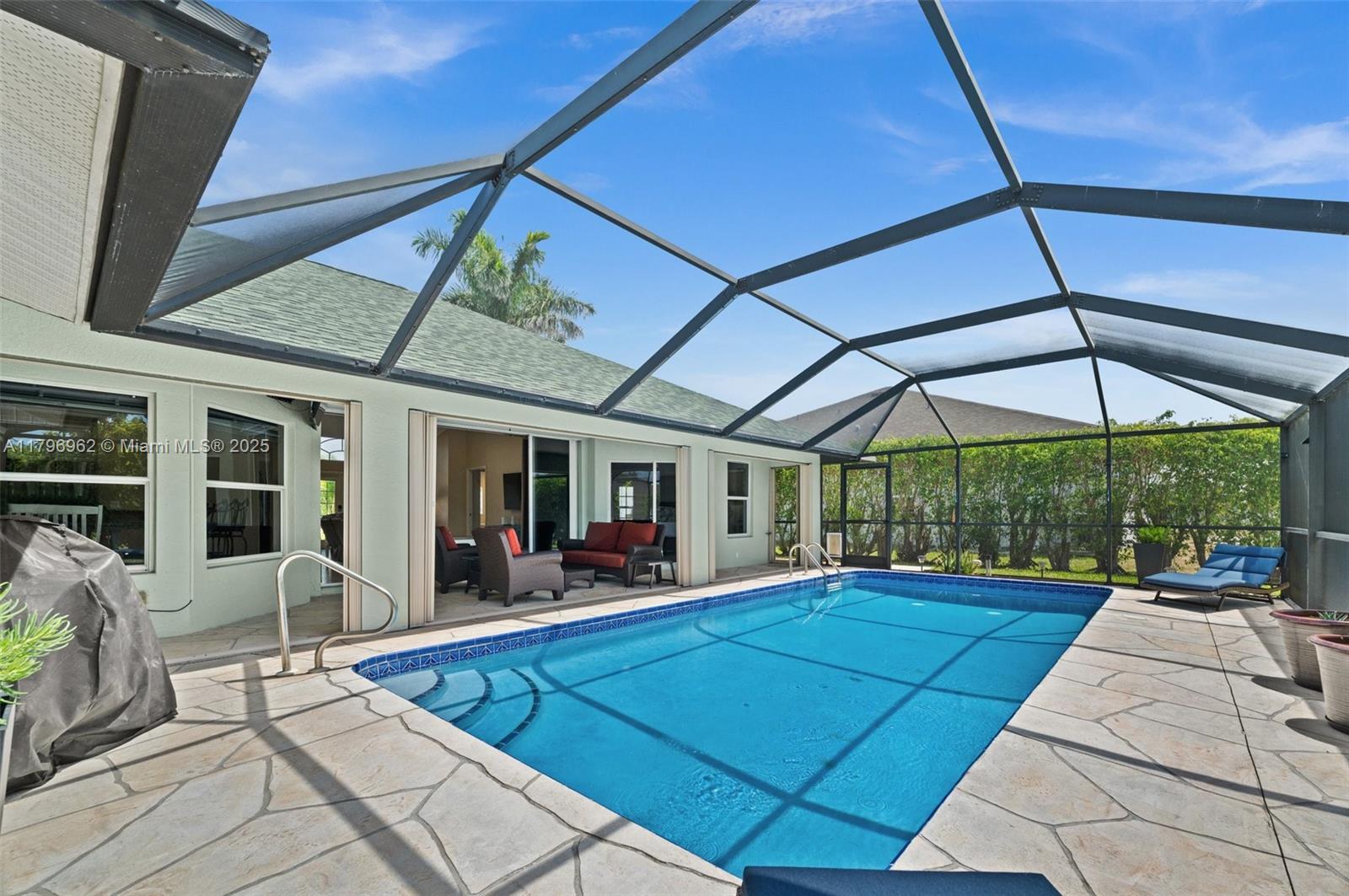 2122 SW 25th Ter