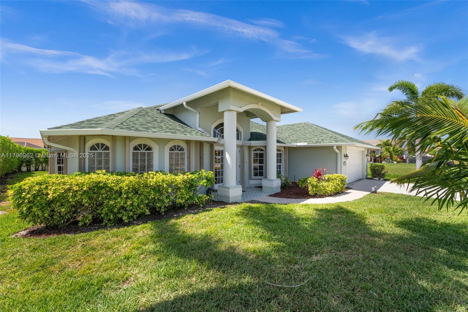 2122 Sw 25th Ter, Cape Coral, Lee County, Florida - 3 Bedrooms  
2 Bathrooms - 