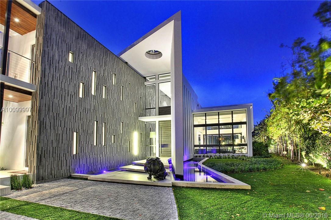 SURPRISE POINT - Residential