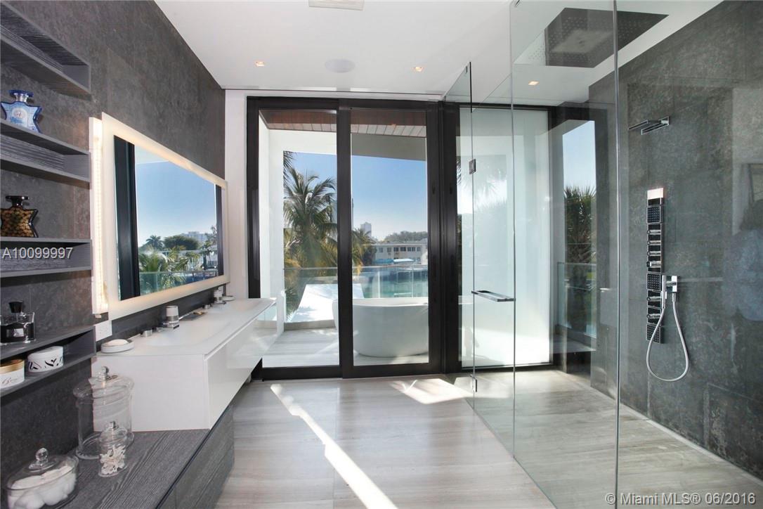 SURPRISE POINT - Residential