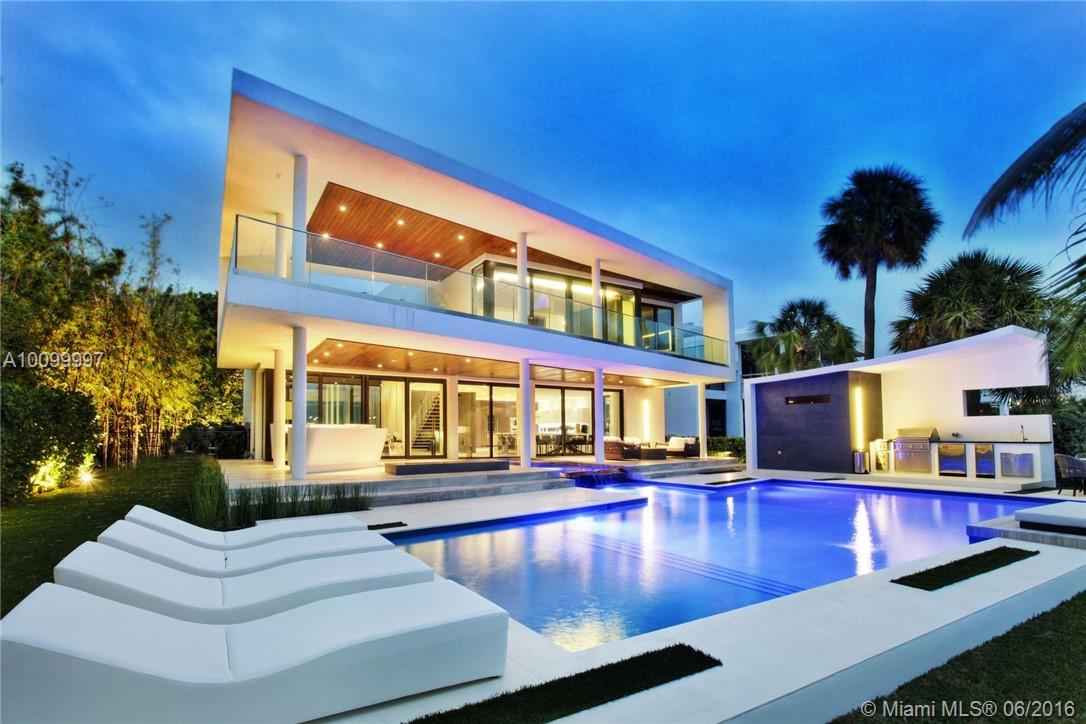 SURPRISE POINT - Residential