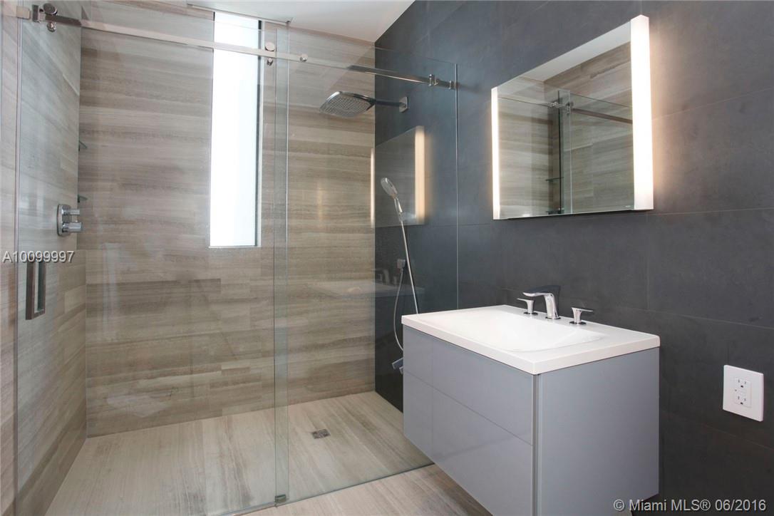 SURPRISE POINT - Residential