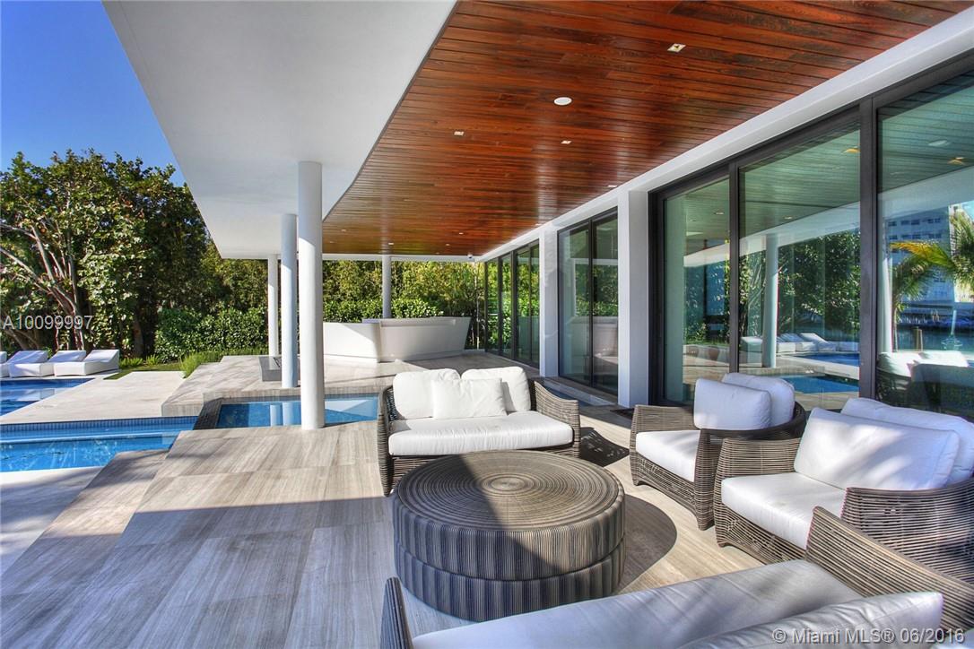 SURPRISE POINT - Residential