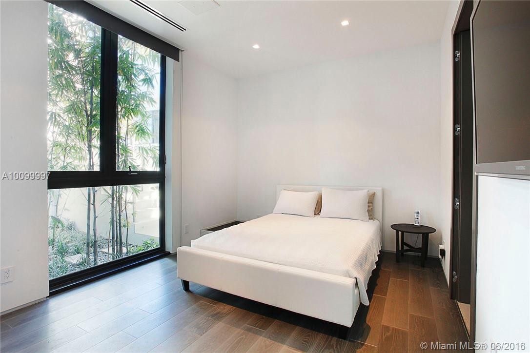 SURPRISE POINT - Residential