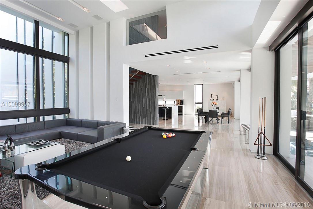 SURPRISE POINT - Residential