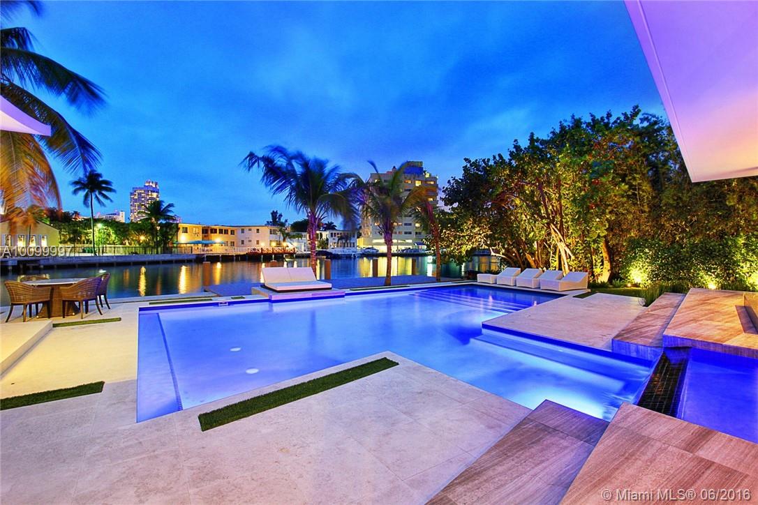 SURPRISE POINT - Residential