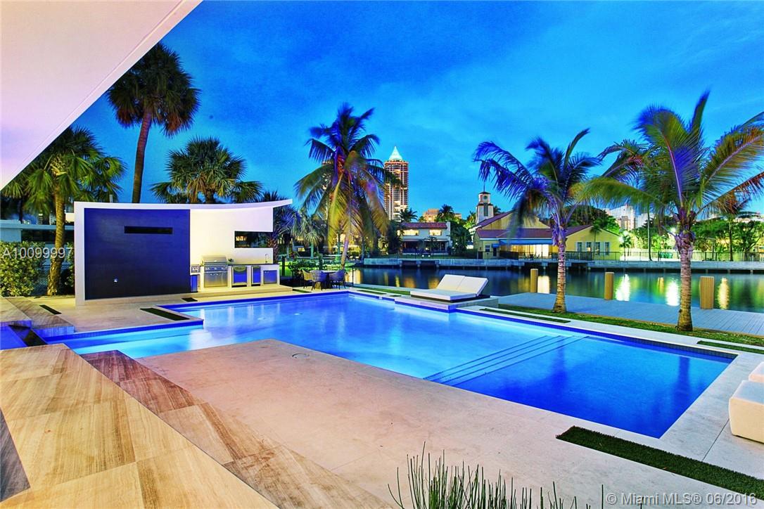 SURPRISE POINT - Residential