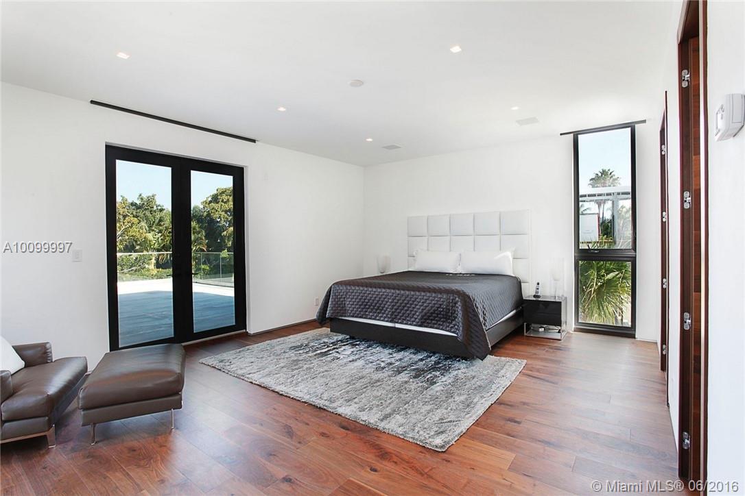 SURPRISE POINT - Residential