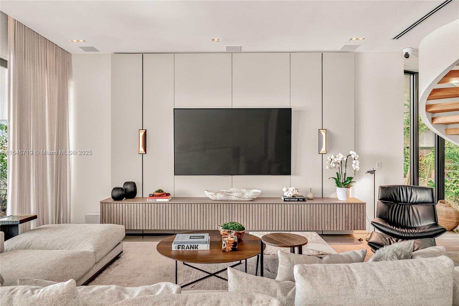 RIVO ALTO AMD - Residential Lease