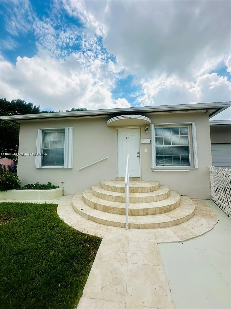 CAROLINA HEIGHTS 2ND SEC - Residential Income