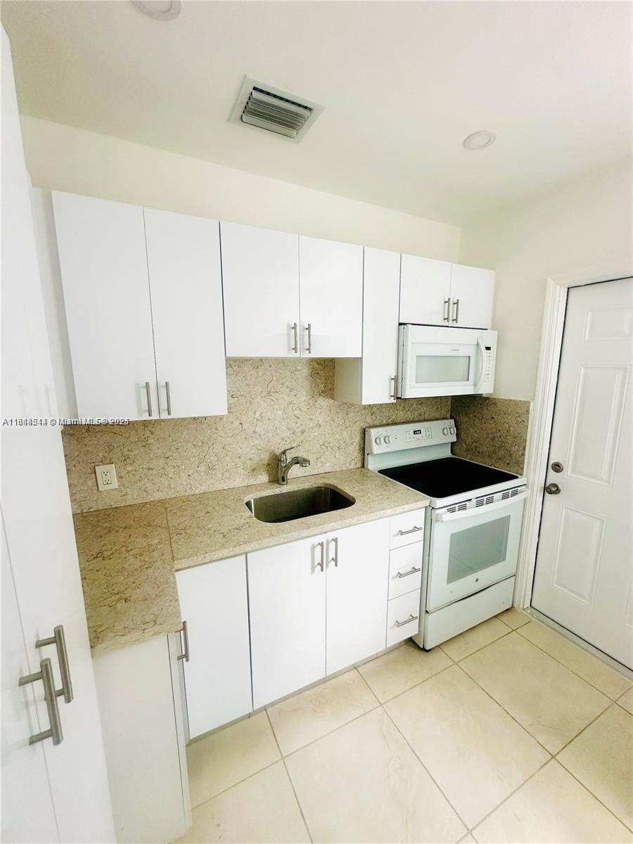 CAROLINA HEIGHTS 2ND SEC - Residential Income