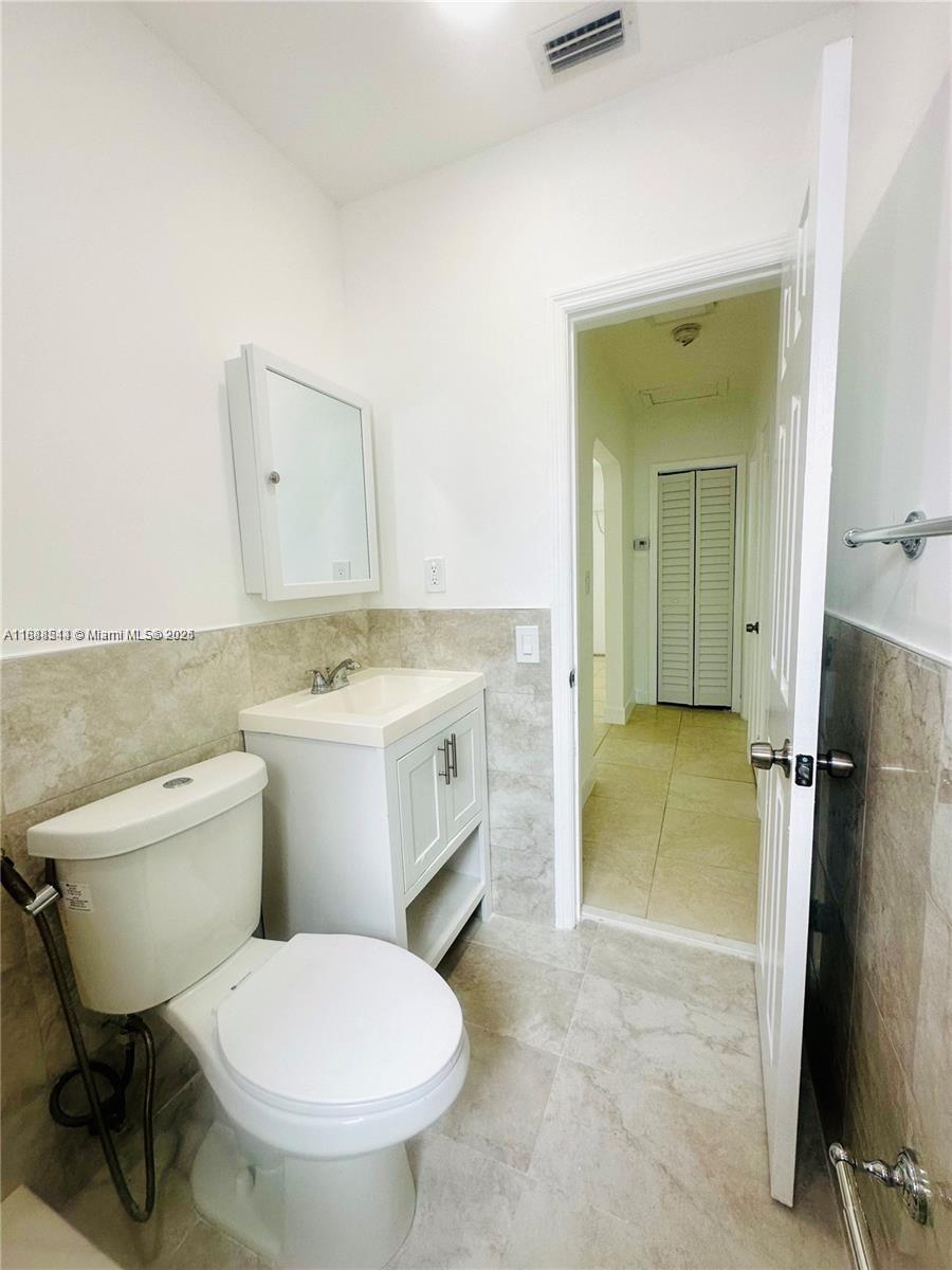 CAROLINA HEIGHTS 2ND SEC - Residential Income
