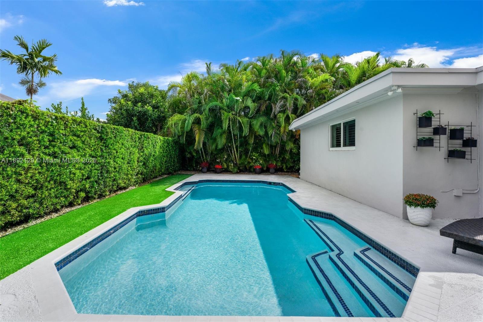 CYPRESS COVE ESTS SEC 2 - Residential