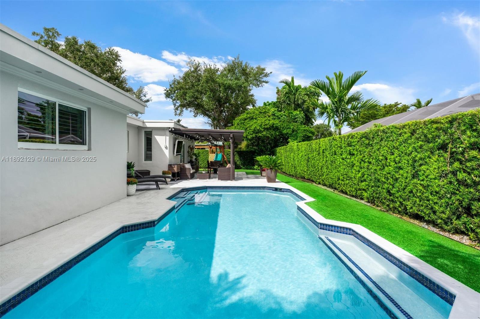 CYPRESS COVE ESTS SEC 2 - Residential