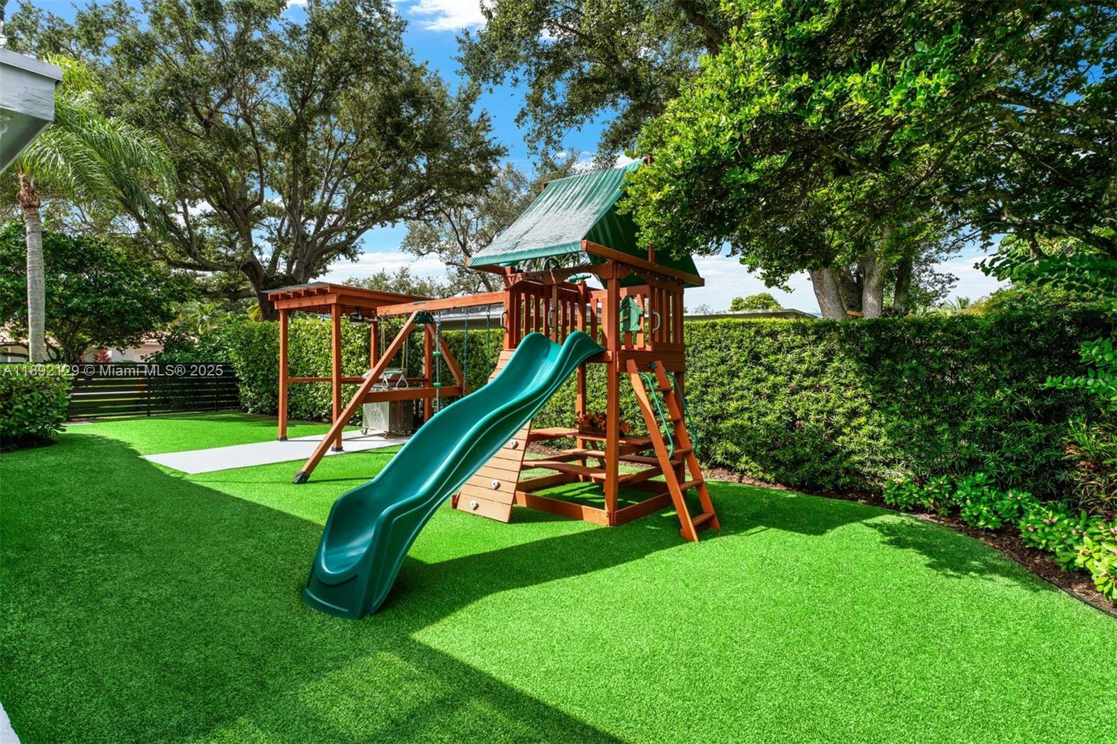 CYPRESS COVE ESTS SEC 2 - Residential