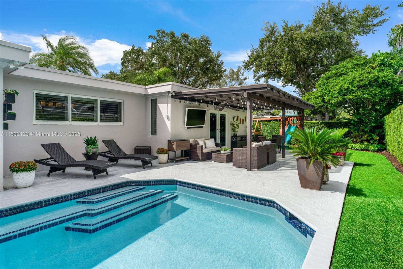 CYPRESS COVE ESTS SEC 2 - Residential