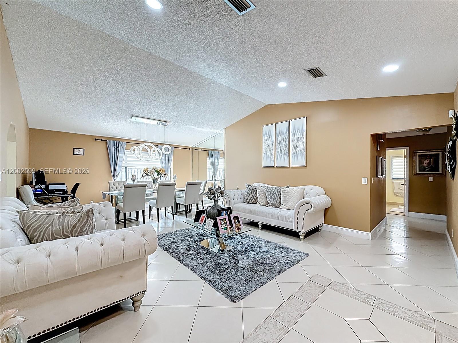 BOULEVARD WOODS WEST SEC - Residential Lease