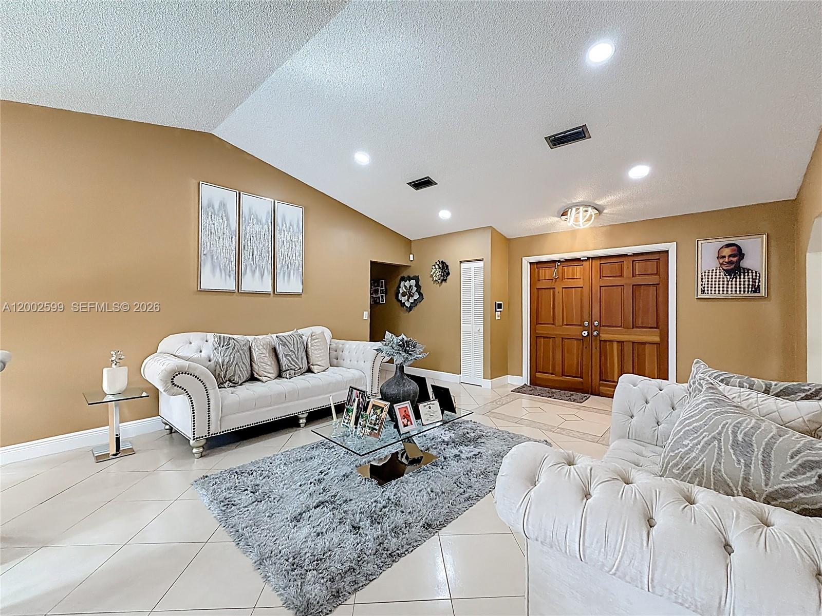 BOULEVARD WOODS WEST SEC - Residential Lease