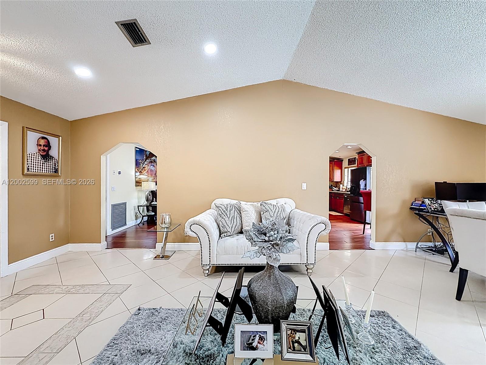 BOULEVARD WOODS WEST SEC - Residential Lease