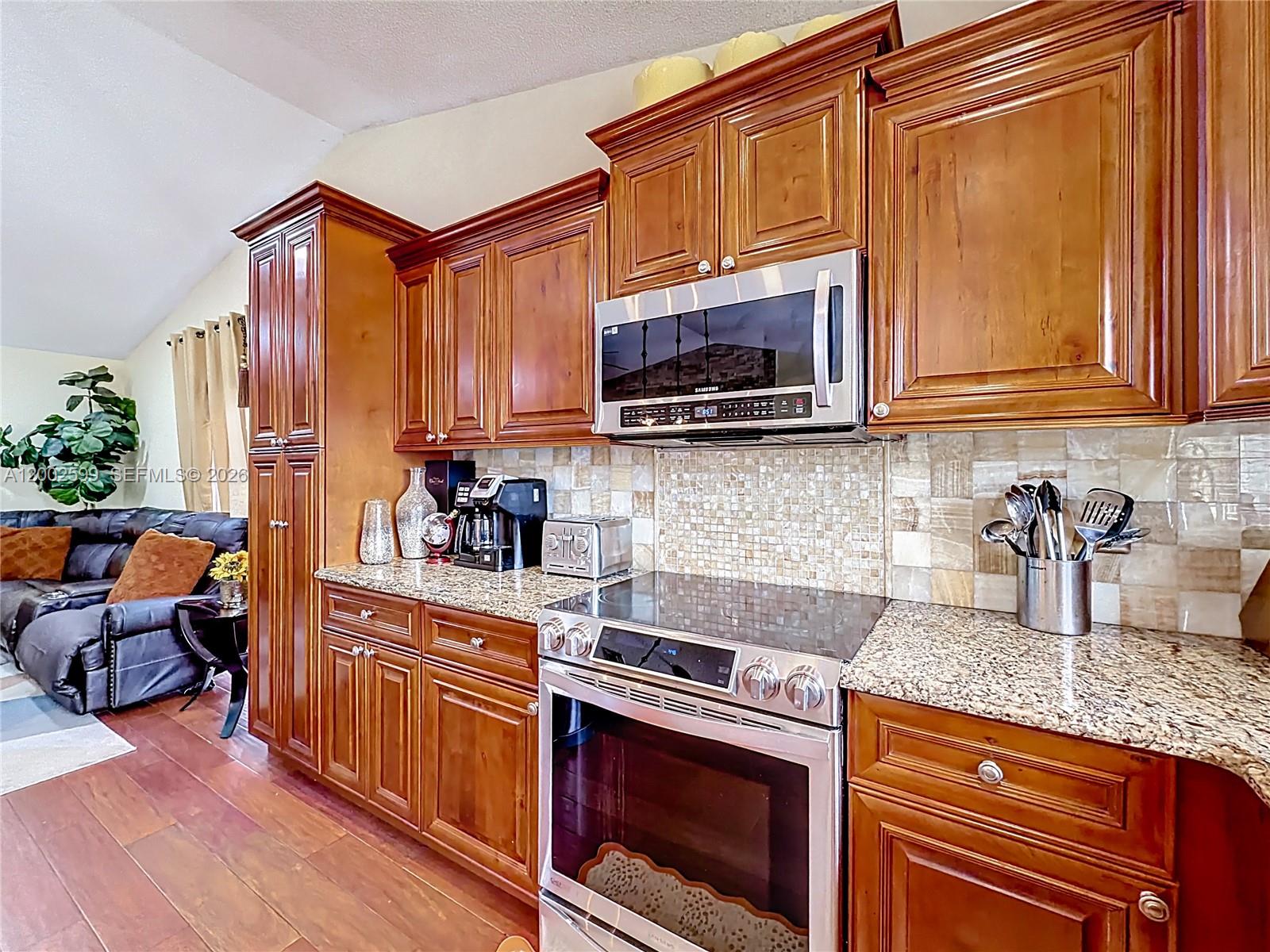 BOULEVARD WOODS WEST SEC - Residential Lease