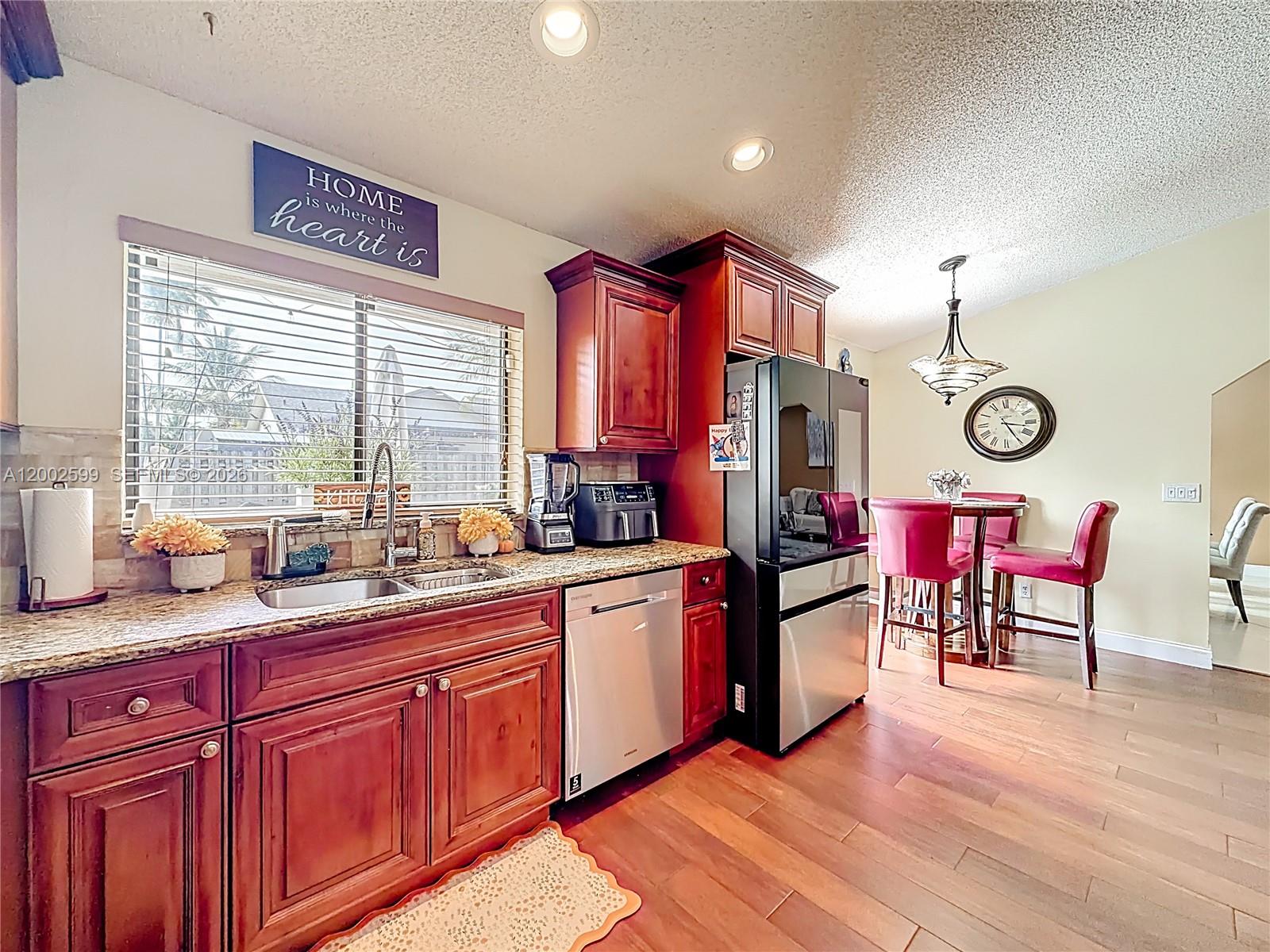 BOULEVARD WOODS WEST SEC - Residential Lease