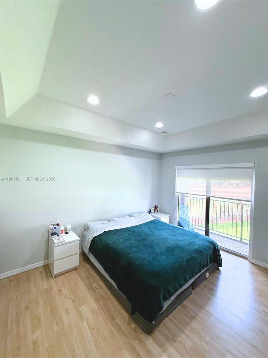 THE COURTS AT BAYSHORE I - Residential