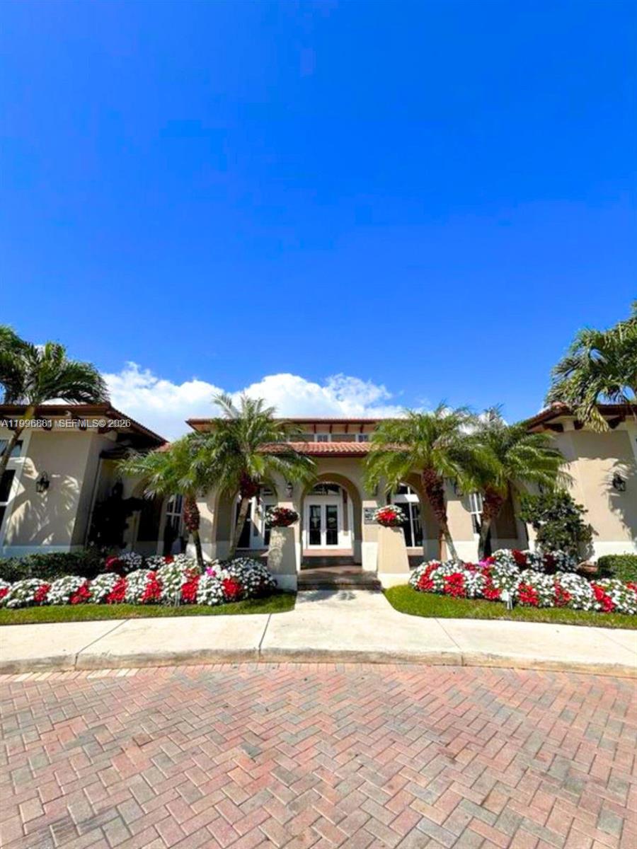 THE COURTS AT BAYSHORE I - Residential