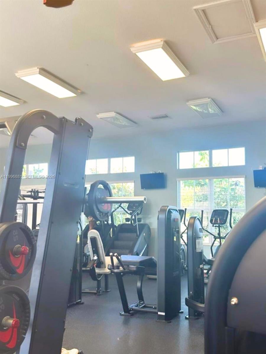 THE COURTS AT BAYSHORE I - Residential