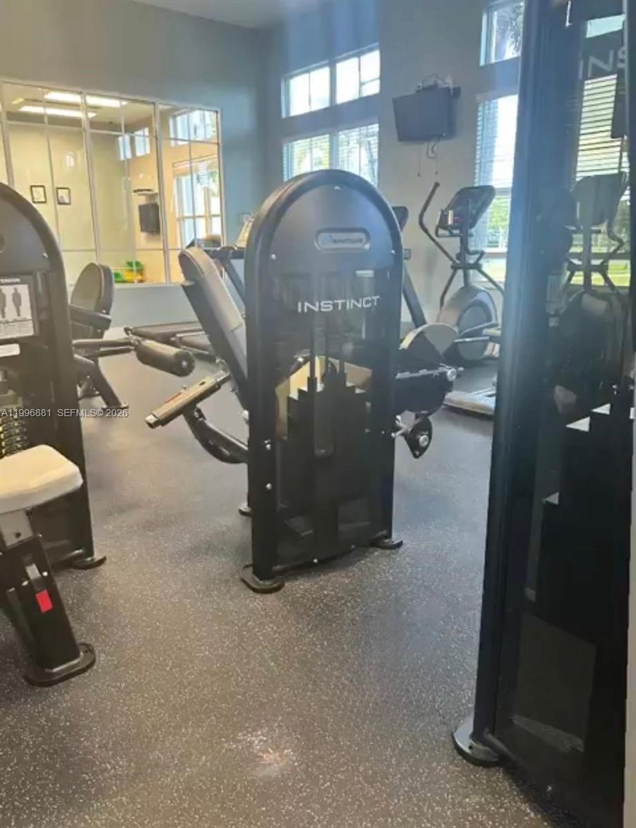 THE COURTS AT BAYSHORE I - Residential