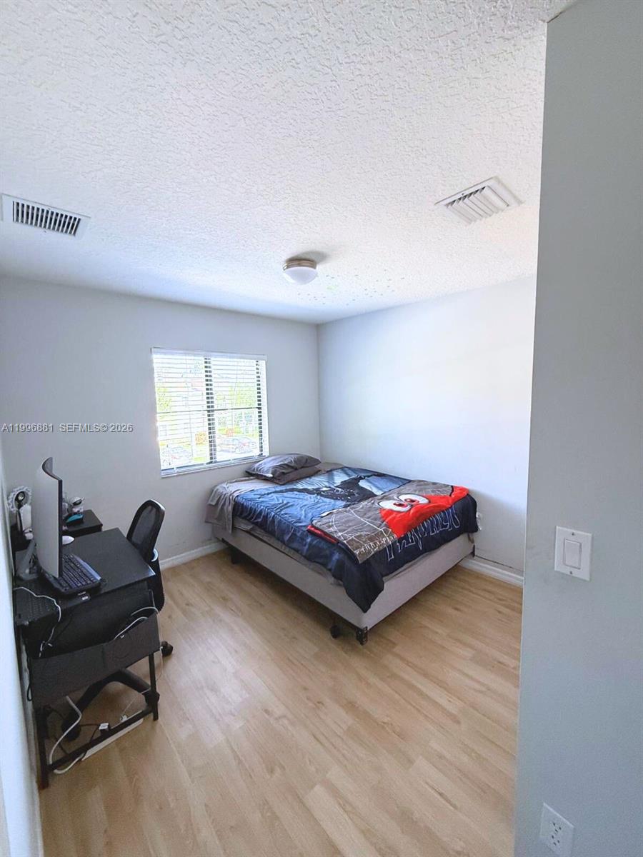 THE COURTS AT BAYSHORE I - Residential