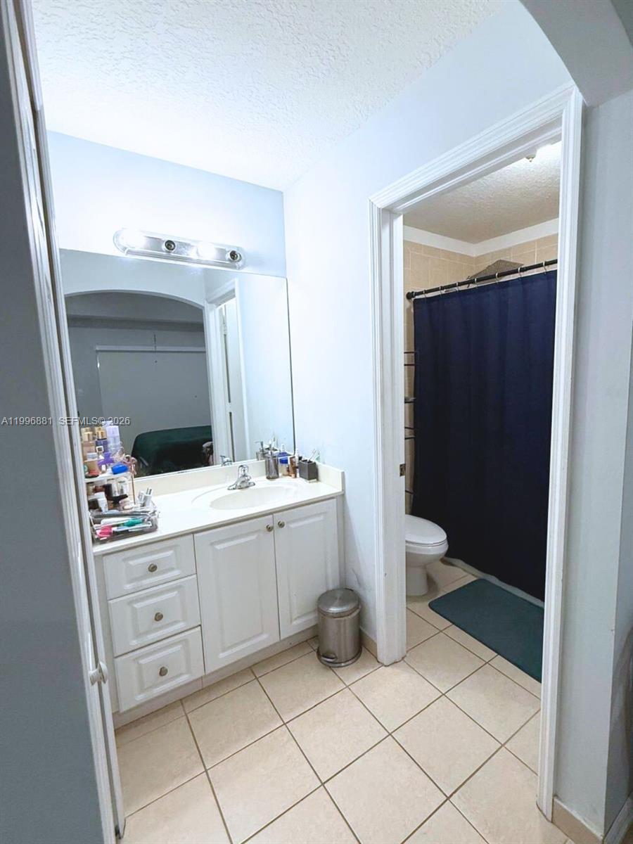 THE COURTS AT BAYSHORE I - Residential