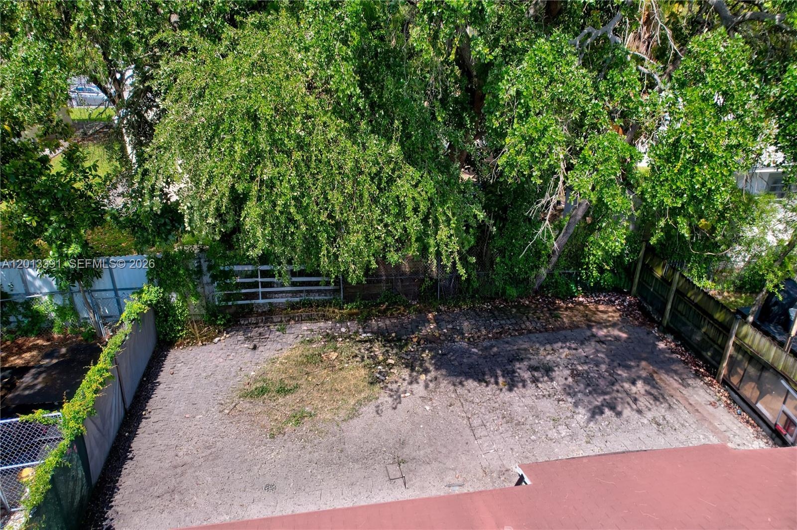 CROSEL HEIGHTS - Residential Income