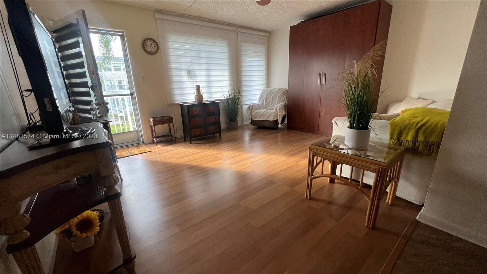 Property for Sale at 15610 Ne 6th Ave 24B, Miami, Broward County, Florida - Bedrooms: 1 
Bathrooms: 1  - $74,000