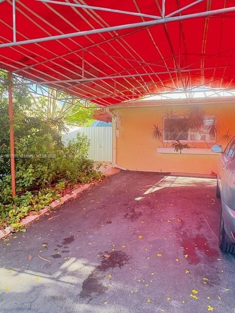 Rental Property at 14545 Sw 73rd St, Miami, Broward County, Florida - Bedrooms: 1 
Bathrooms: 1  - $1,800 MO.