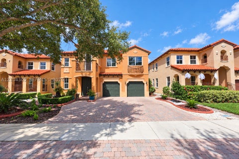 Photo of 15261 SW 26th Ter, Miami, FL 33185 (MLS # A12104305)