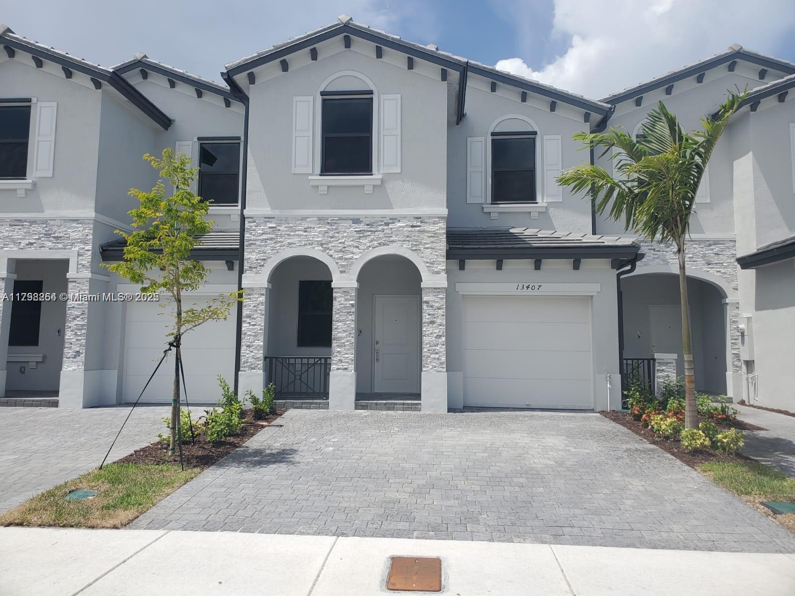 Property for Sale at 13407 Sw 287th St, Homestead, Miami-Dade County, Florida - Bedrooms: 3 
Bathrooms: 3  - $460,000