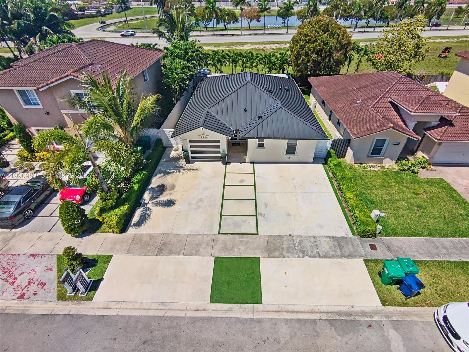 ABEL HOMES AT CAMBRIDGE E - Residential