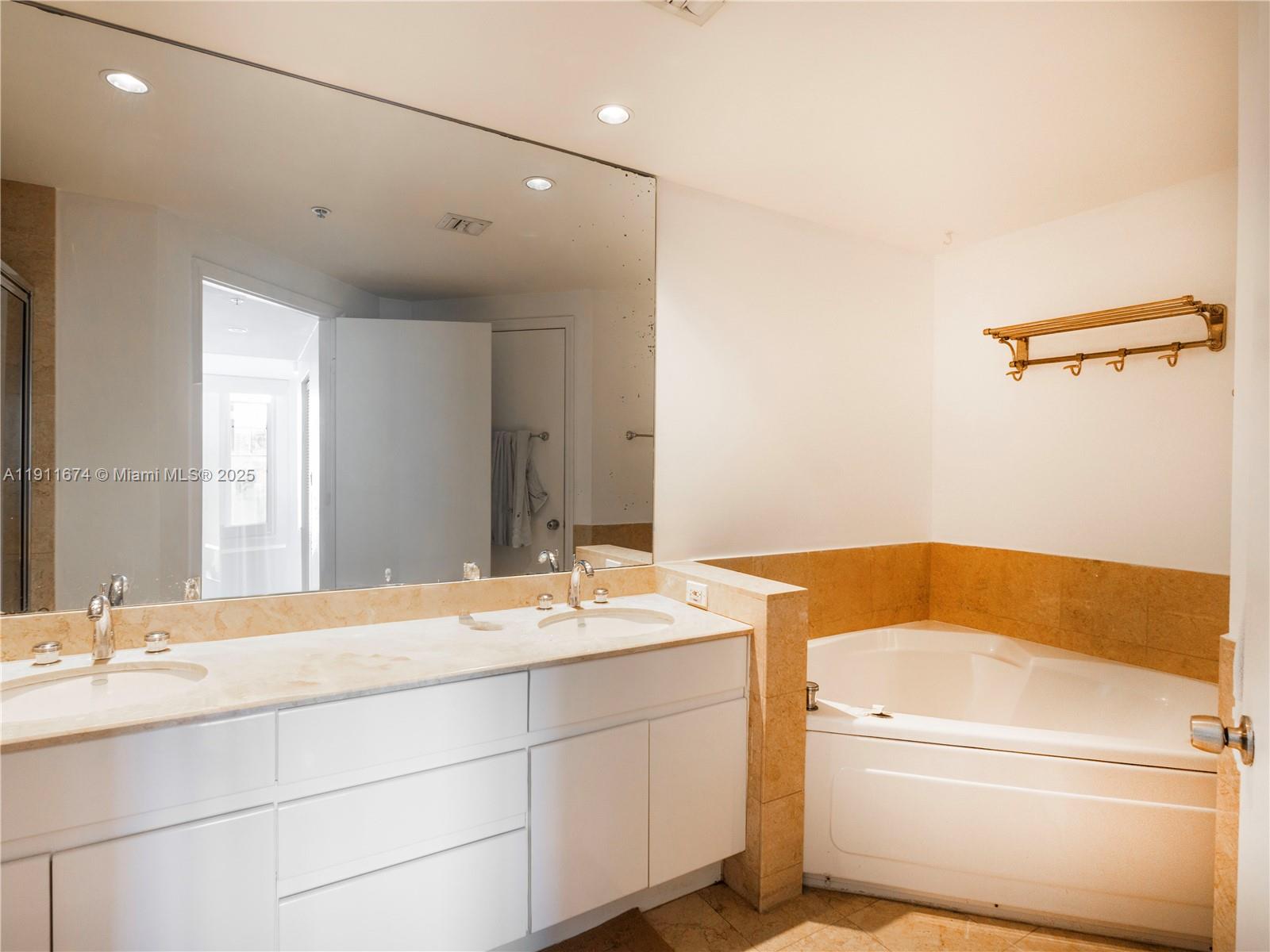 THREE TEQUESTA POINT COND - Residential Lease