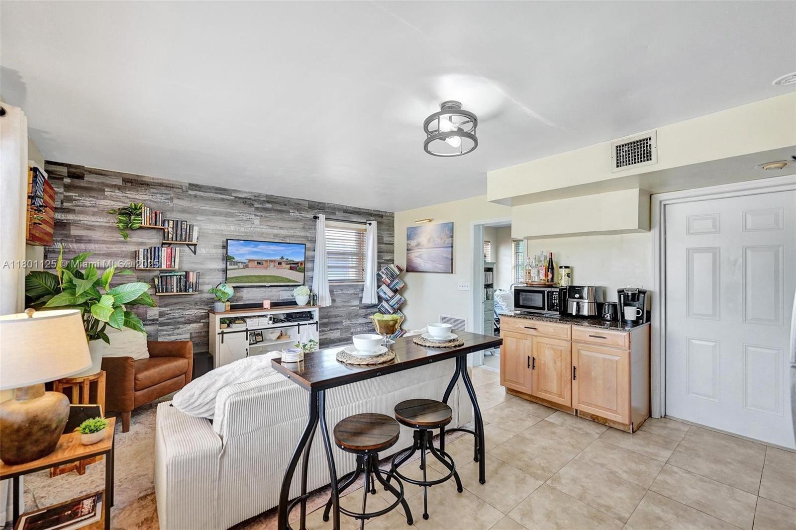 HOLLYWOOD PARK - Residential Income