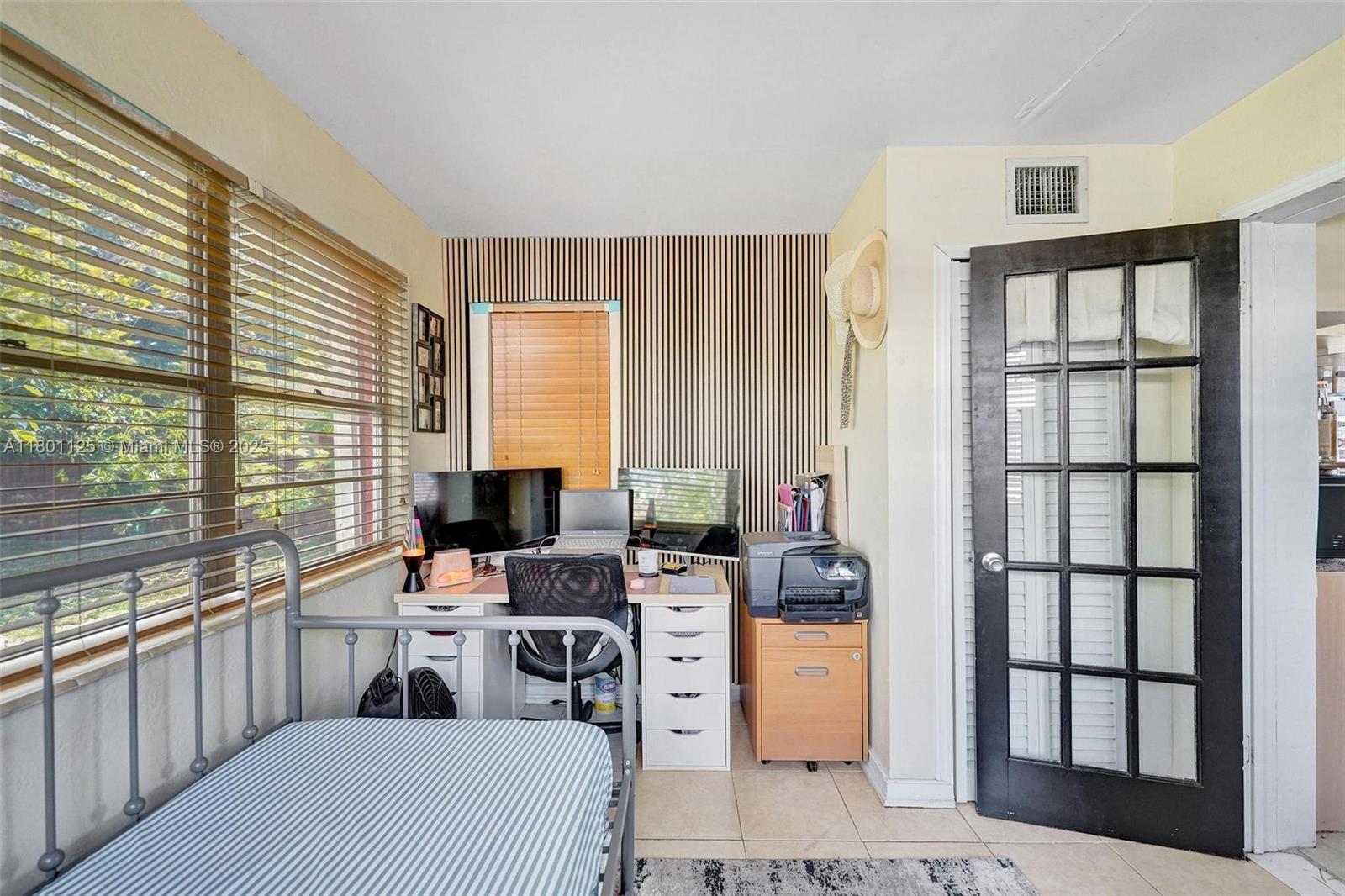 HOLLYWOOD PARK - Residential Income