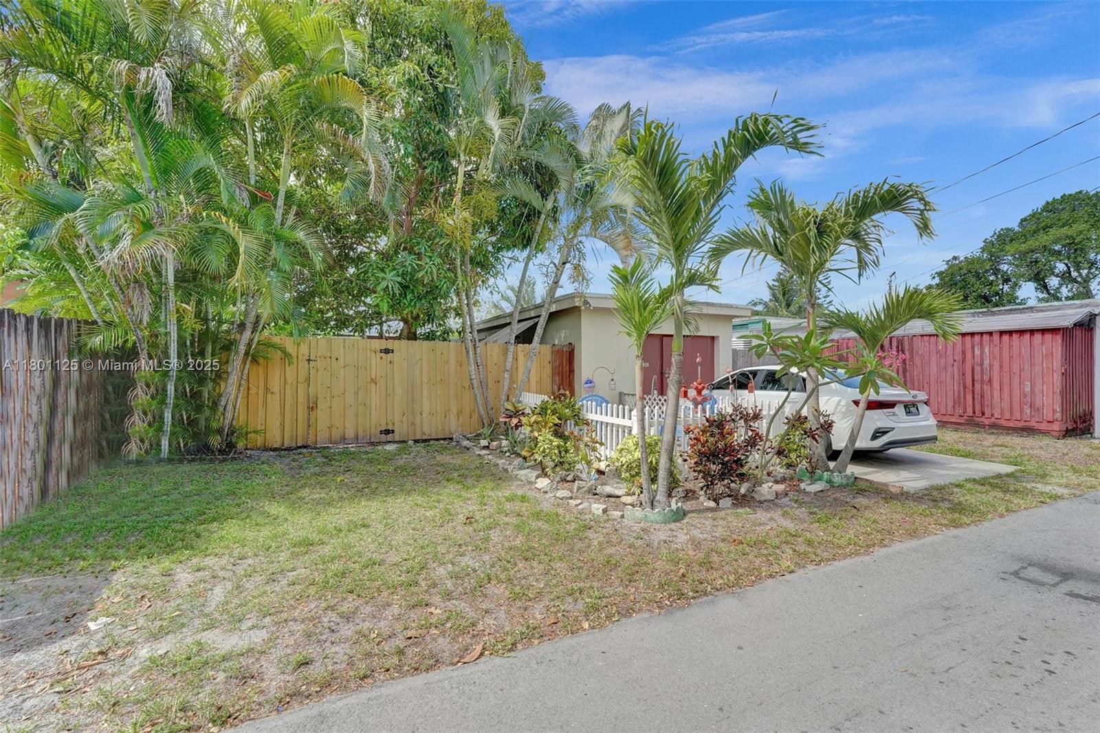 HOLLYWOOD PARK - Residential Income