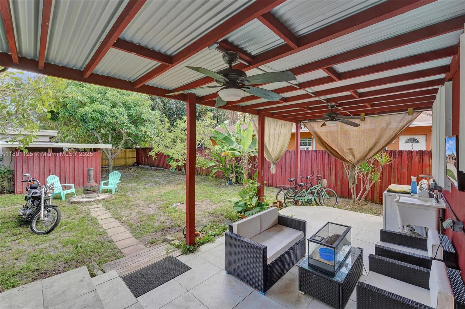 HOLLYWOOD PARK - Residential Income