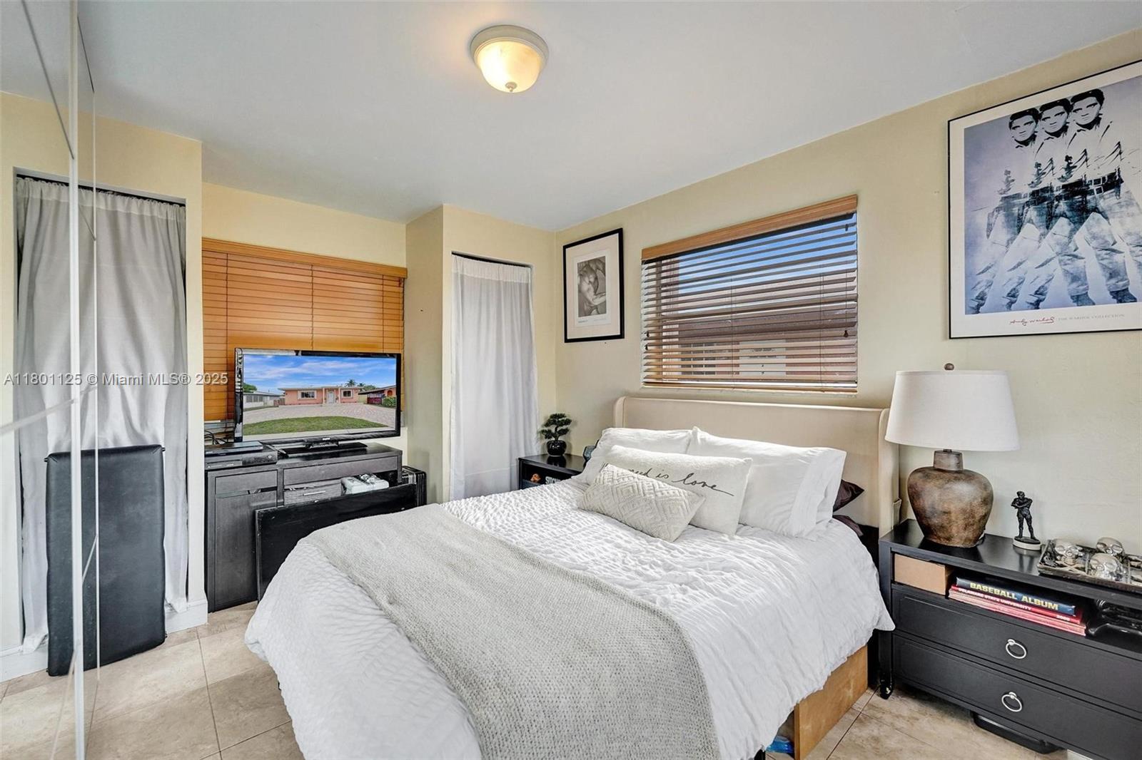 HOLLYWOOD PARK - Residential Income