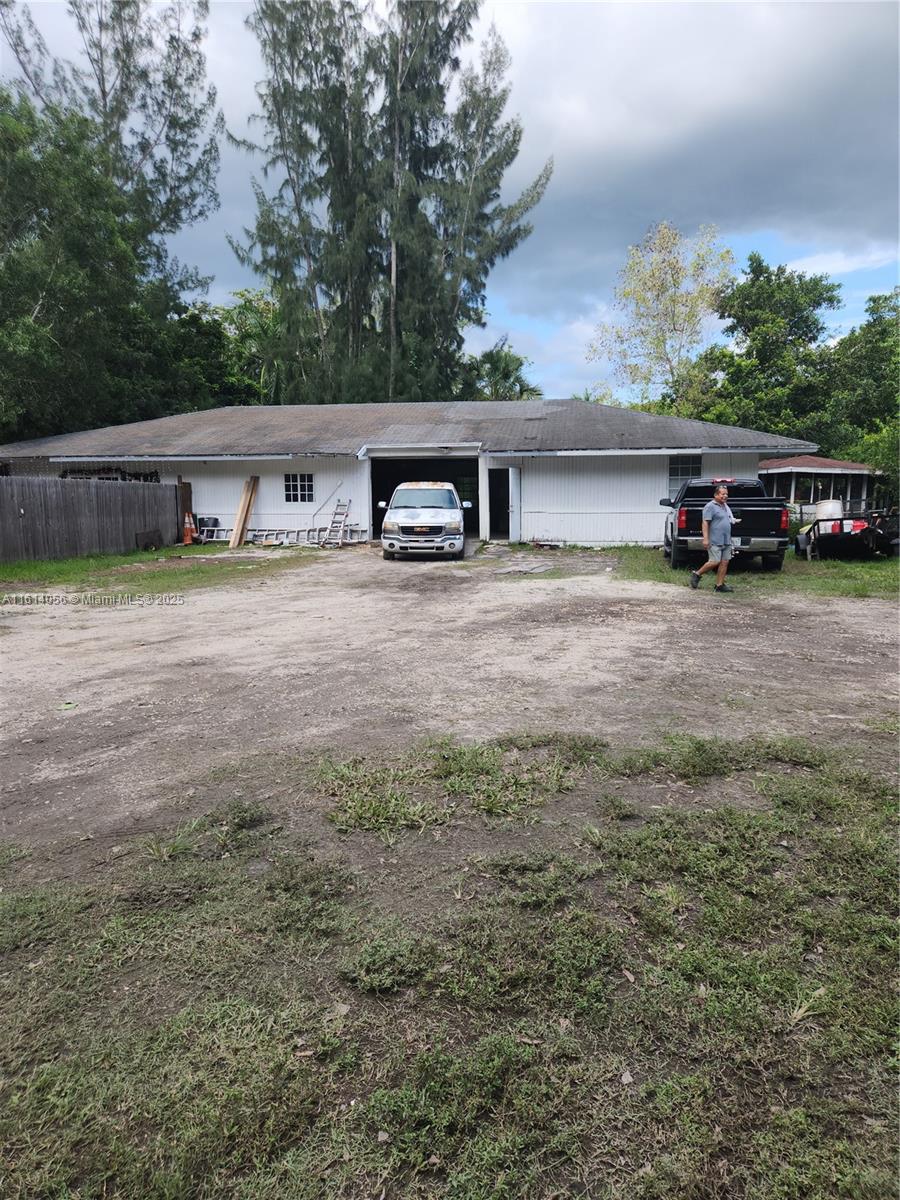 DAVIE AREA BUILDING WITH OVERHEAD SINGLE GARAGE DOOR ENTRANCE. AGRICULTURAL TENANTS PREFERRED 1400 SQ FOOT BUILDING WITH OFFICE AREA AND NEWER 1/2 BATHROOM. GREAT PARKING AREA OFF STREET SECURE LOCATION/WITH ON SITE SECURITY PERSON LANDSCAPE FIRMS/PLANT NURSERY PREFERRED!!
AGRICULTURAL ORIENTED WORKS BEST LOTS OF ADDITIONAL OPEN/FENCED ADJOINING OPEN SPACE AVAILABLE!!
GREAT ACCESS TO 595/ I-75 /WEST GRIFFIN ROAD/I-75 INTERCHANGE
MANY USES FOR INTERIOR STORAGE/EXTERIOR PARKING/ LANDSCAPE FIRMS / ETC.
MONTHLY RENT AND DEPOSITS 1 YEARS LEASE MINIMUM