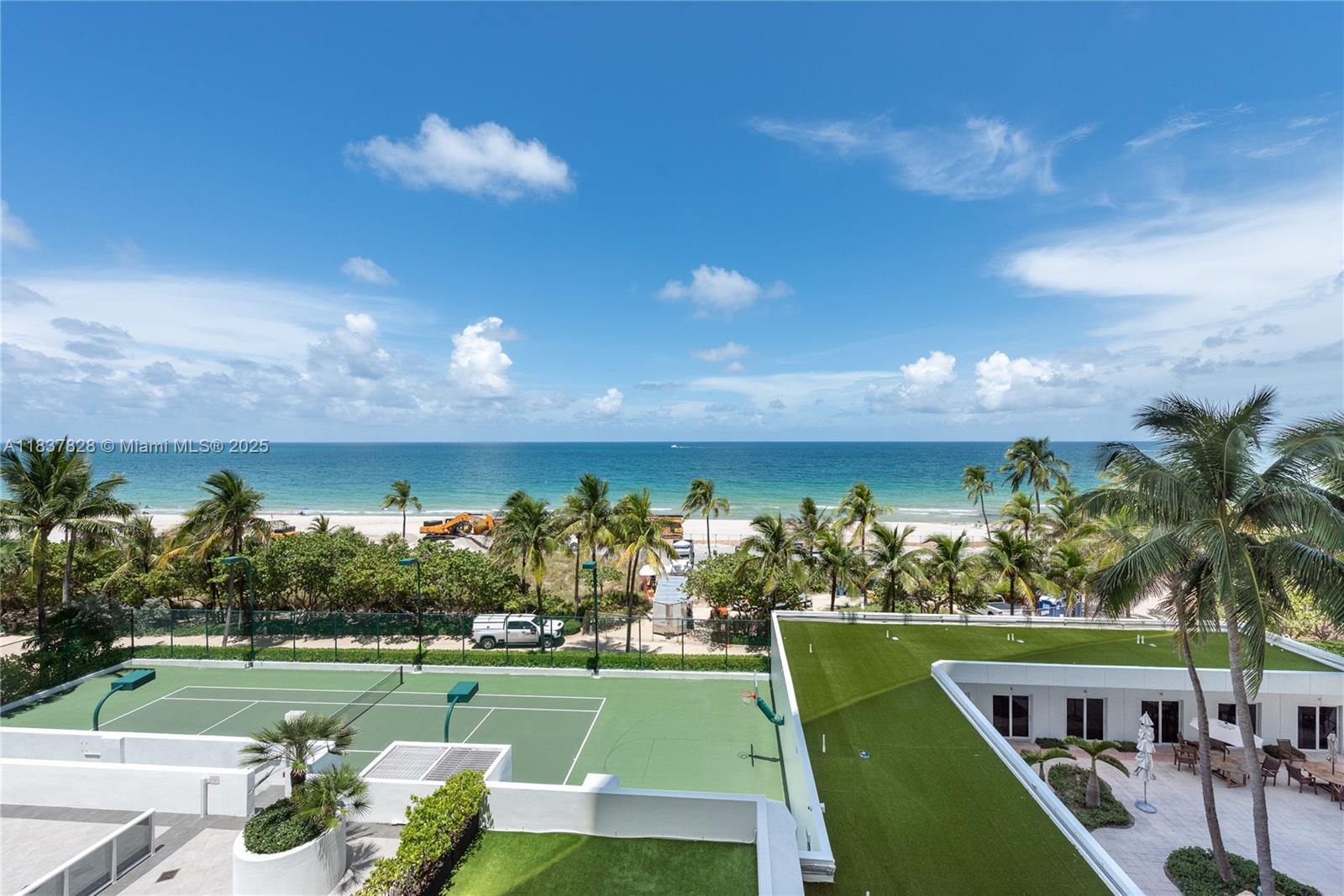 9601 Collins Ave 505